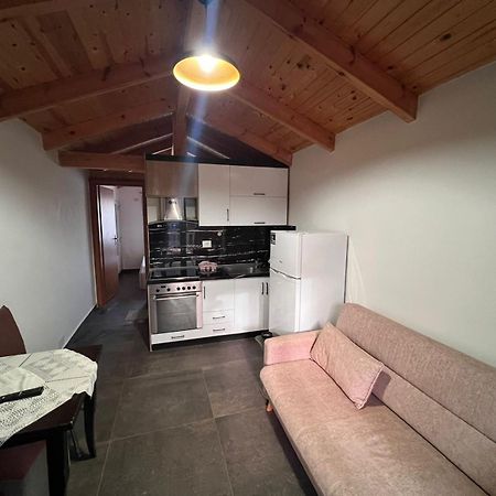 Guest Rooms Arbri Вльора Екстер'єр фото