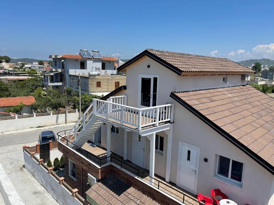 Guest Rooms Arbri Вльора Екстер'єр фото