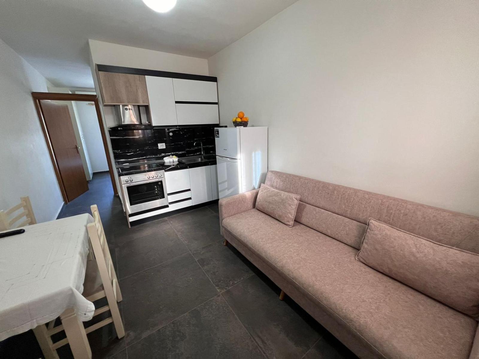 Guest Rooms Arbri Вльора Екстер'єр фото
