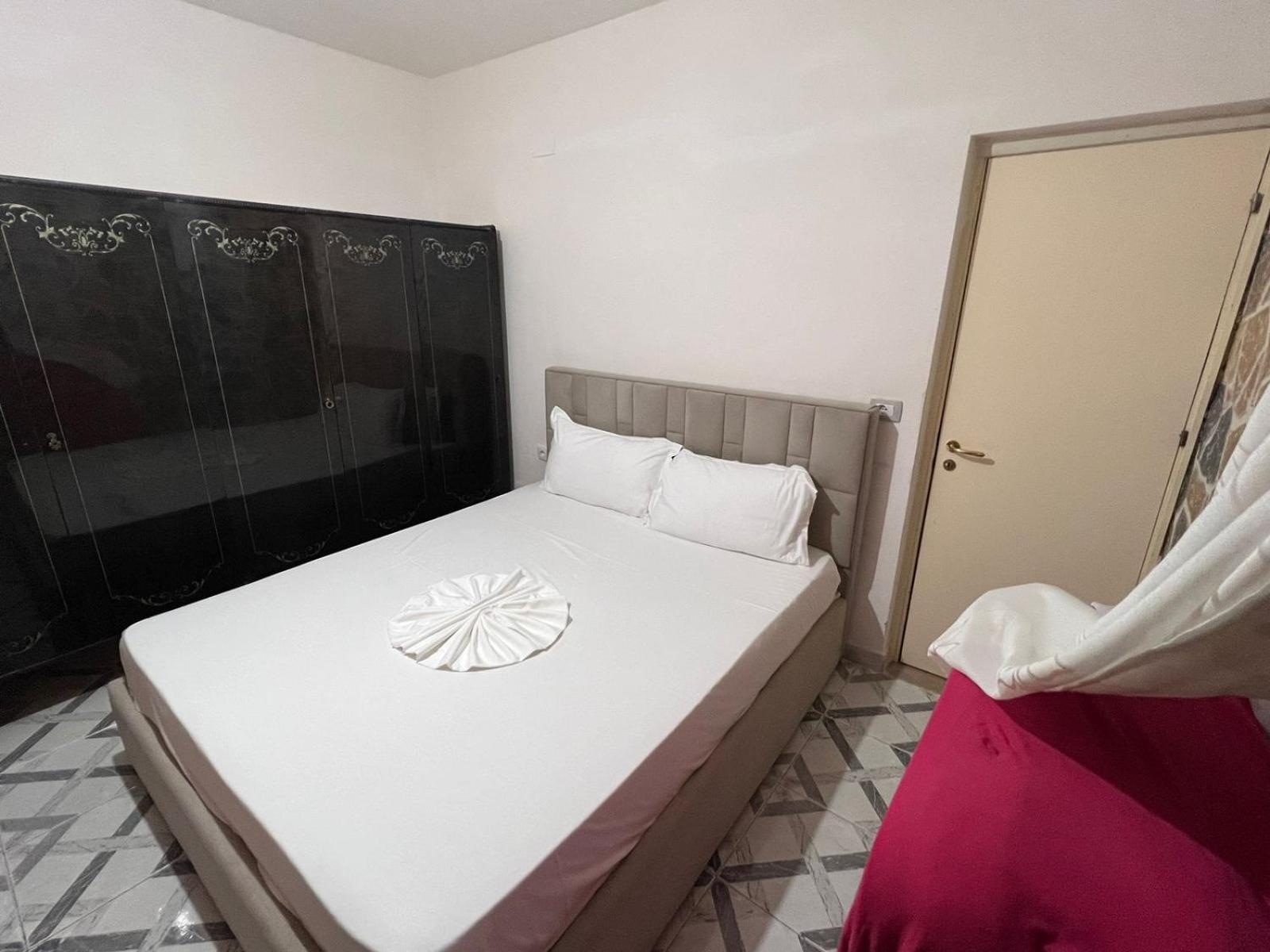 Guest Rooms Arbri Вльора Екстер'єр фото